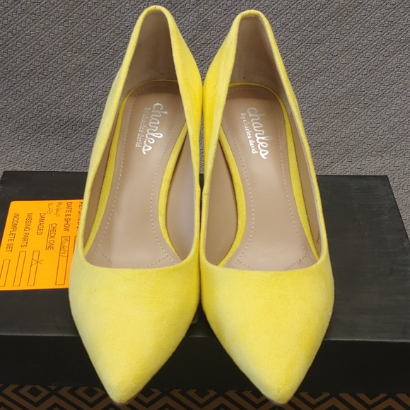 Charles David Angelica  Pump Light Yellow -8 - Picture 6 of 13